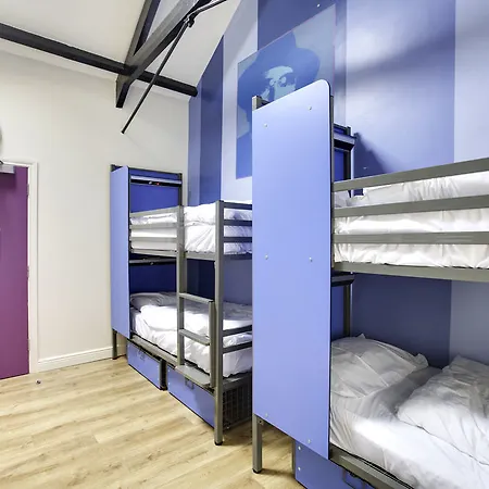 Hostal Sky Backpackers