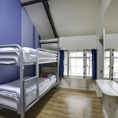 Sky Backpackers Hostal