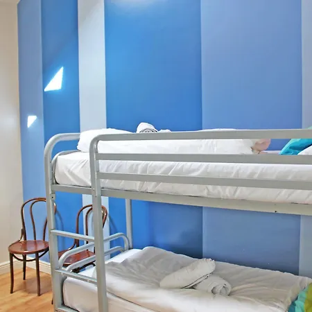 Sky Backpackers Hostal